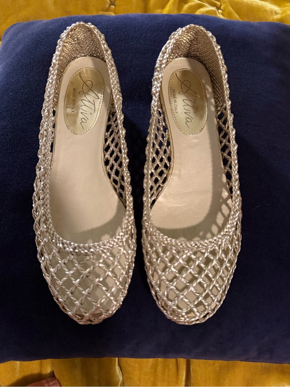 Pristine Vintage coated leather Italian Women’s Cream Woven Ballet Flats